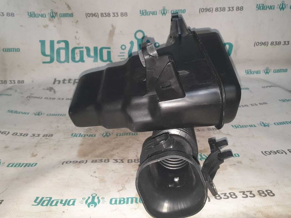 Воздухоприемник Toyota Prius  1775037010