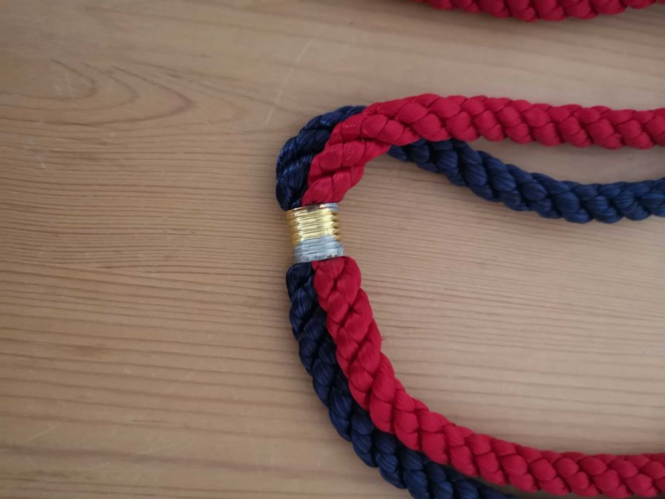 Cinto de atar com pompons