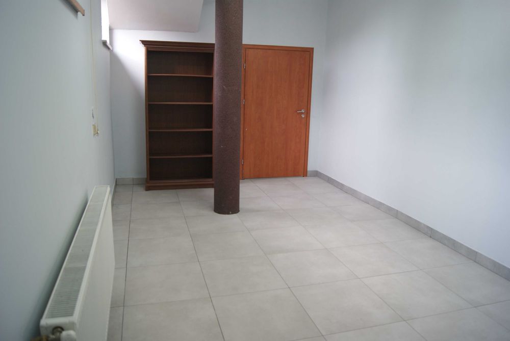 Wynajmę lokal o powierzchni 20m2 + duży parking