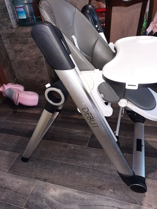 El Camino debut стільчик-качеля.
Стільчик-качелі