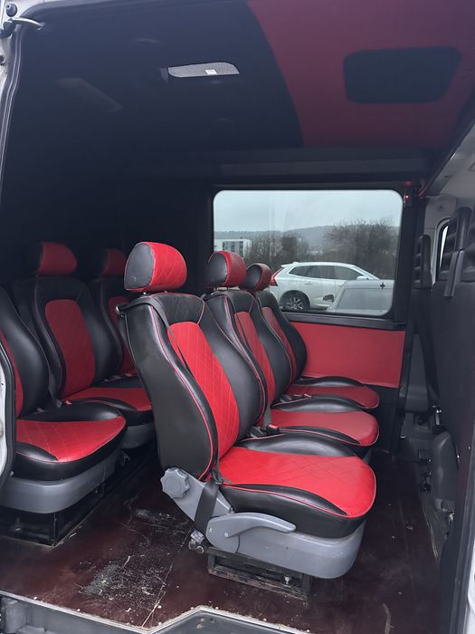 Iveco Daily Brygadówka 9 osób na Bliźniaku kat.B klima Fv-Marża