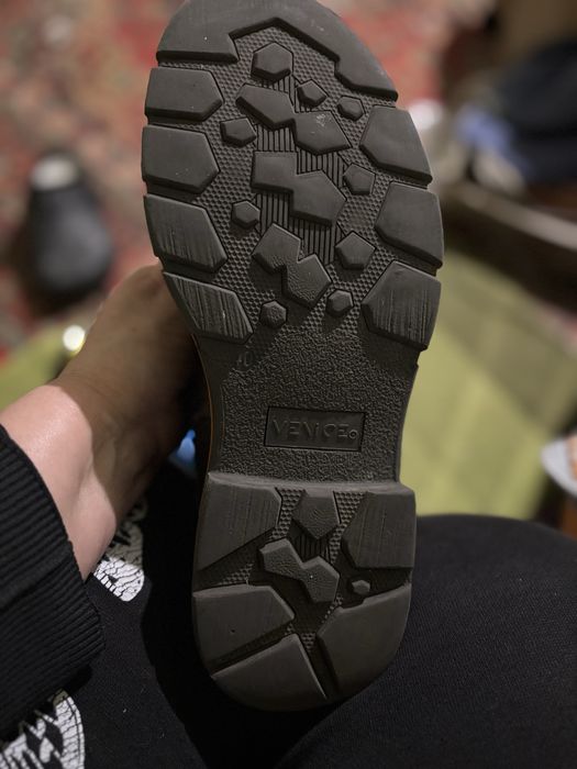 Шкіряні  демісезонні ботінки унісекс тренда Venice