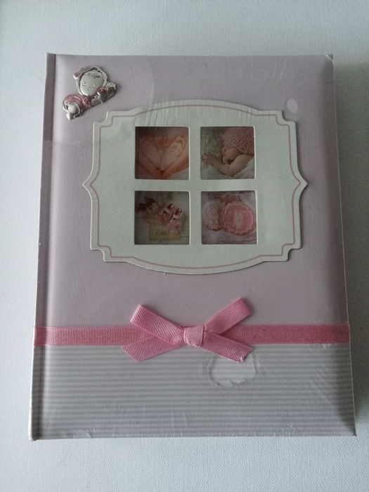 Álbum de fotografias para criança com aplicação em Prata