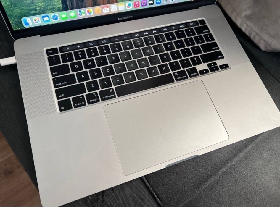 MacBook Pro 16 2019 i7 32GB 4GB 512GB SSD