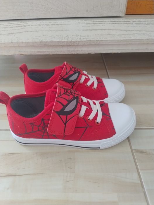 Nowe trampki chłopięce Smyk Cool Club Spider-Man