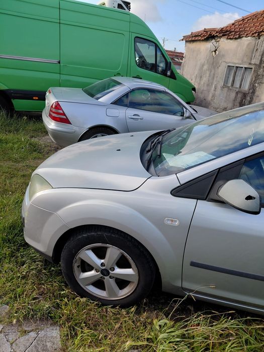 Vendo Ford Focus (avariado)