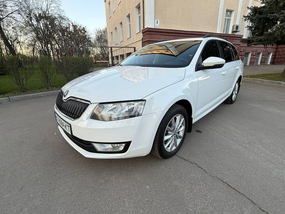 Продам своє авто Skoda Octavia 2014