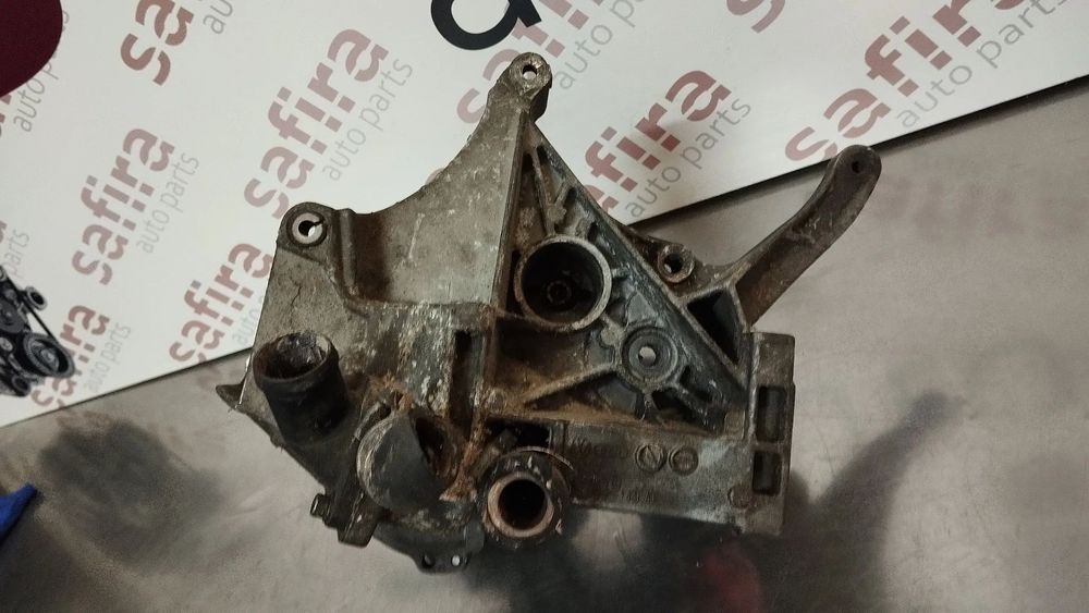 APOIO DO ALTERNADOR AUDI A4 B5 / VOLKSWAGEN PASSAT B5 1.9TDI  REF