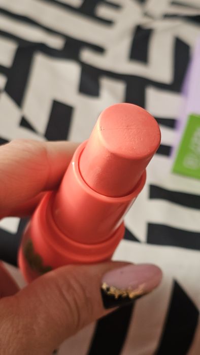 Glow Hub Buff Blush, Róż do policzków