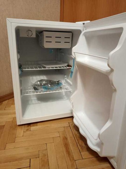 Продам холодильник мини