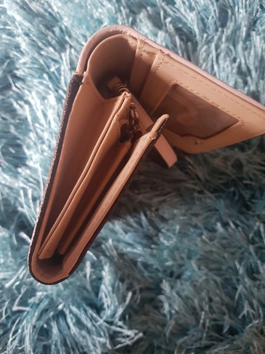 Portfel damski Guess