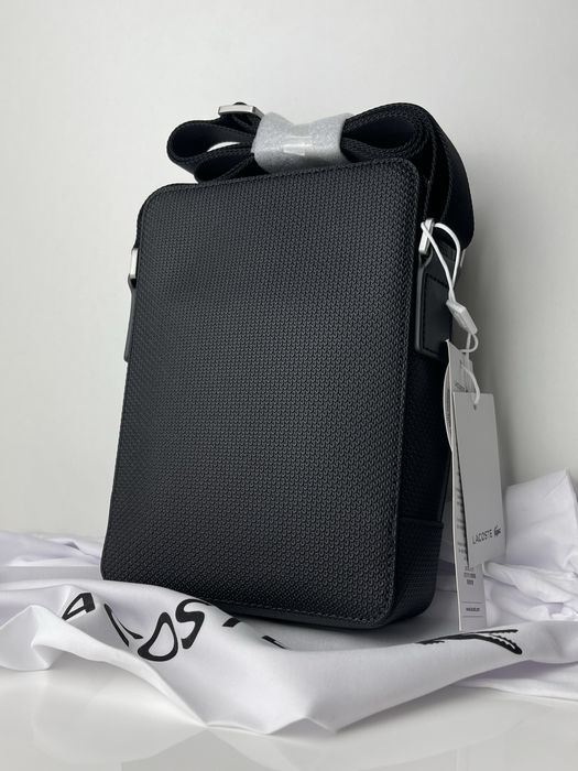 Чоловіча сумка Lacoste Chantaco Matte Leather Vertical Camera Bag