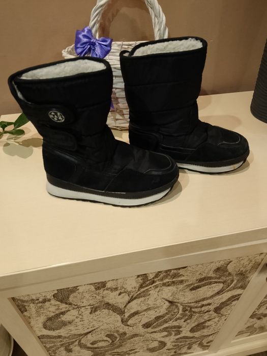 Продам зимові сапожки дитячі