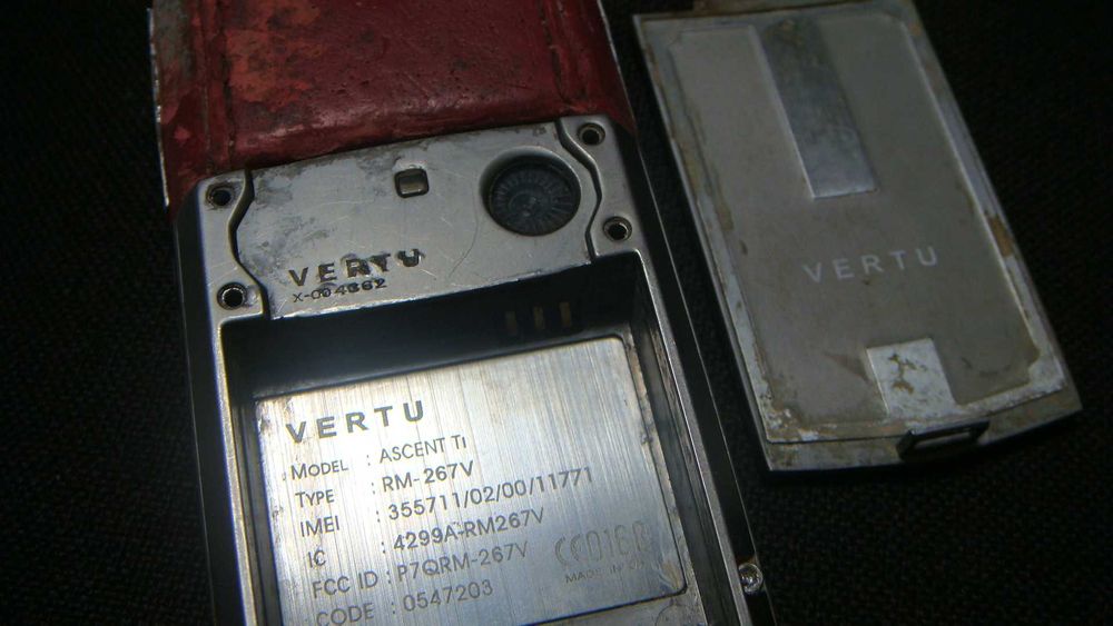 Мобильный телефон на запчасти