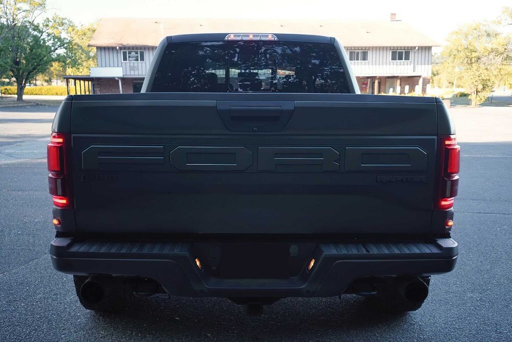 Ford F-150 Raptor SuperCrew      2019