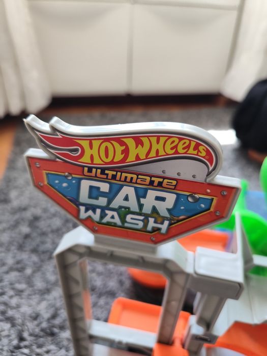 Ultimate car wash hotwheels polvo
