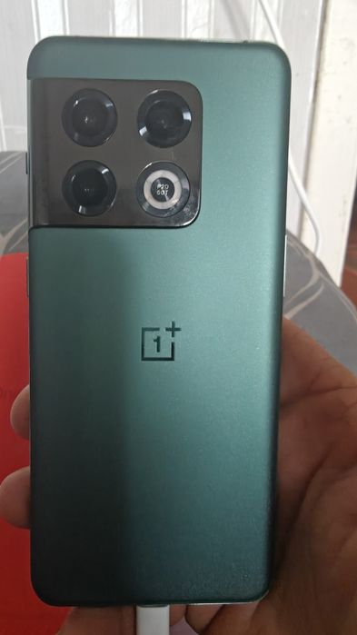 One Plus 10 pro...