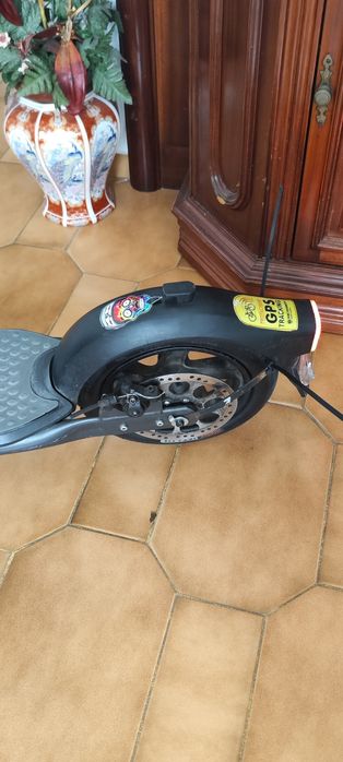 Trotinete Segway Ninebot F25E II muito boa oferta de 2 pneus e 2 câmaras de ar novas