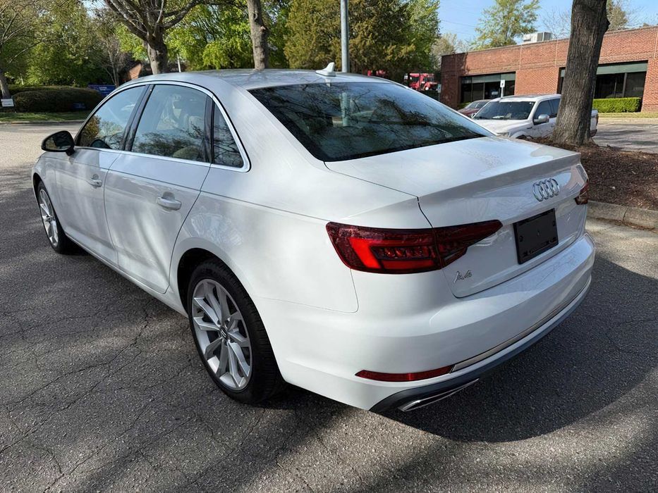 Audi A4      2019