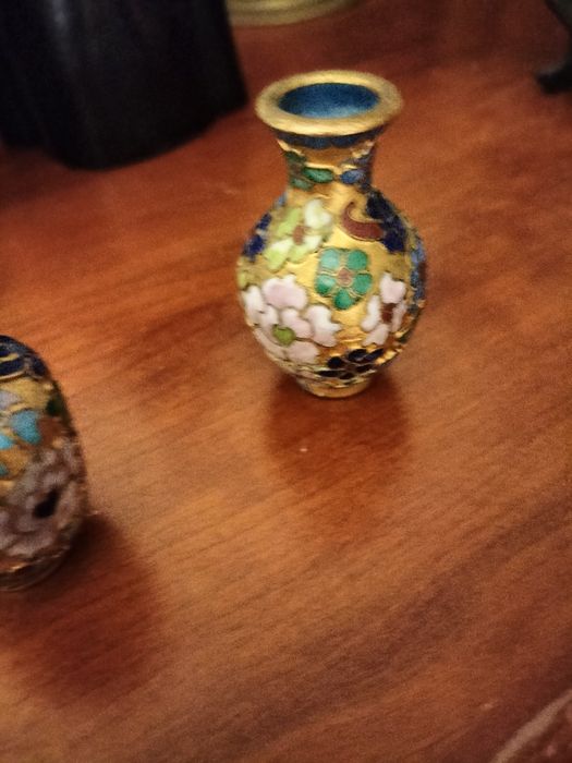 Jarras em miniatura em esmalte closonne chinês