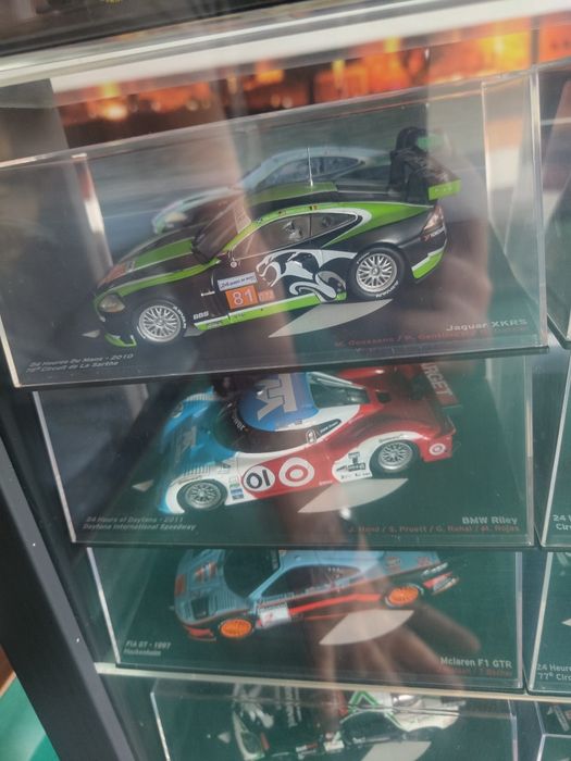 Vendo miniaturas 1:43 coleção velocidade e resistência 24 horas Le Man