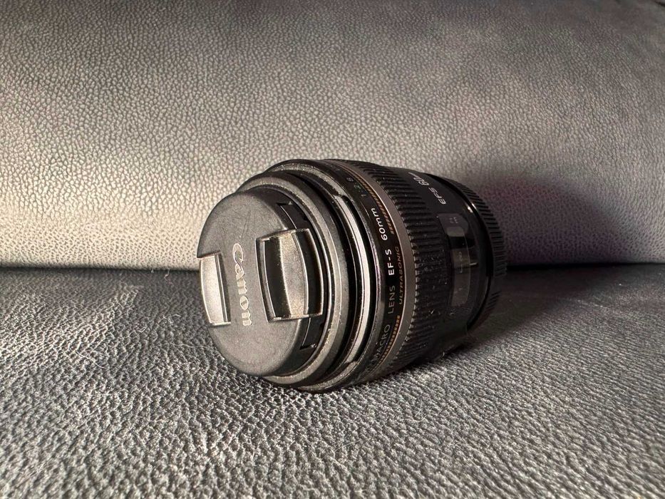 Objetiva Canon EF 60mm Ultrasonic F2.8
