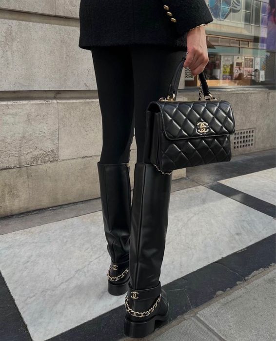 Kozaki Chanel black leather