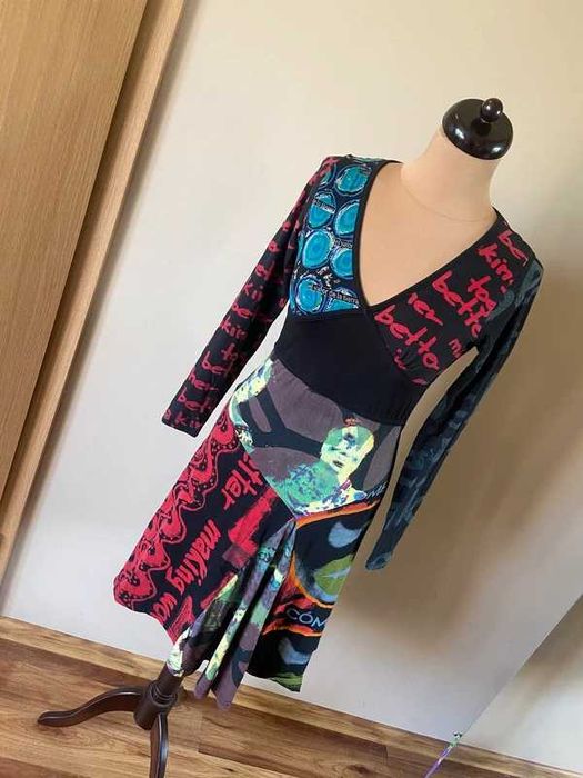 Sukienka midi desigual nadruk kolorowy s m 36 38 niespotykana niepowtarzalna