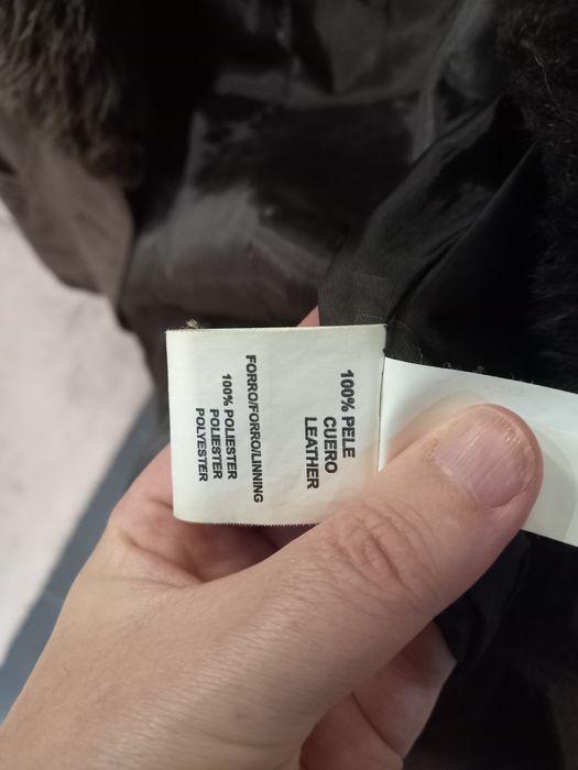 Casaco em couro cintado com pelo sintetico tamanho M