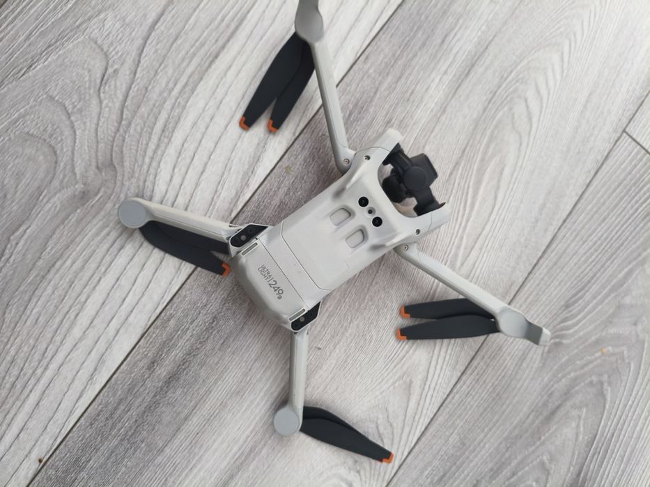 Dron DJI Mini 3.