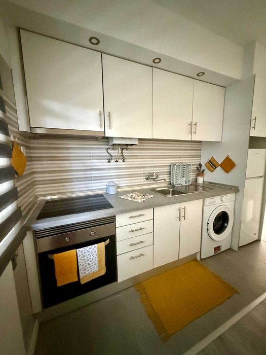 Apartamento mobilado e equipado com eletrodomésticos nos Moinhos da  Funcheira-Amadora