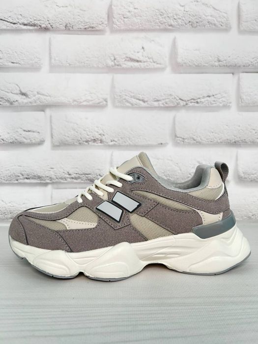 Стильні кросівки саме для тебе !!!