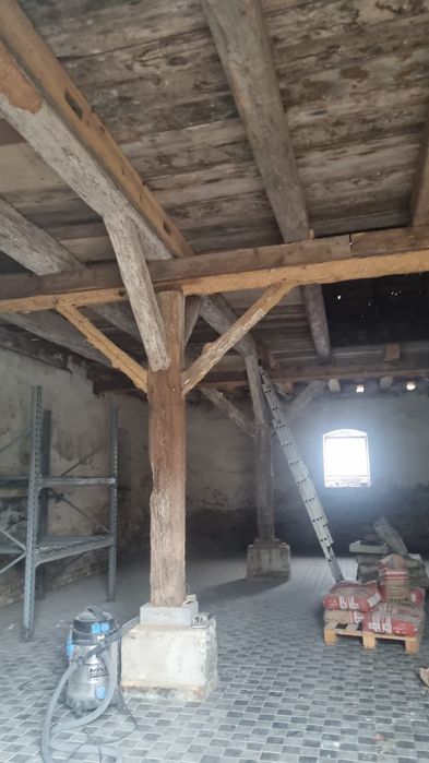 Piaskowanie, sodowanie, pudrowanie cegieł i drewna