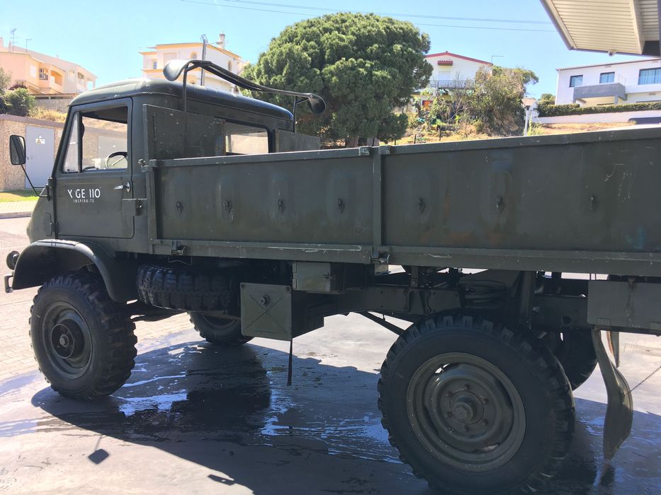Camião Mercedes Unimog 404-113