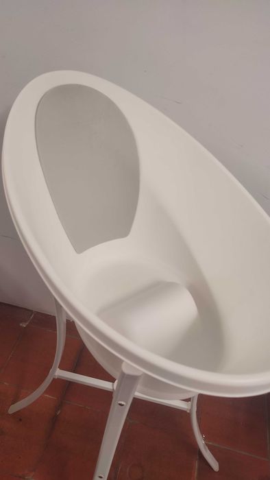 Banheira Shnuglle branca c/ suporte