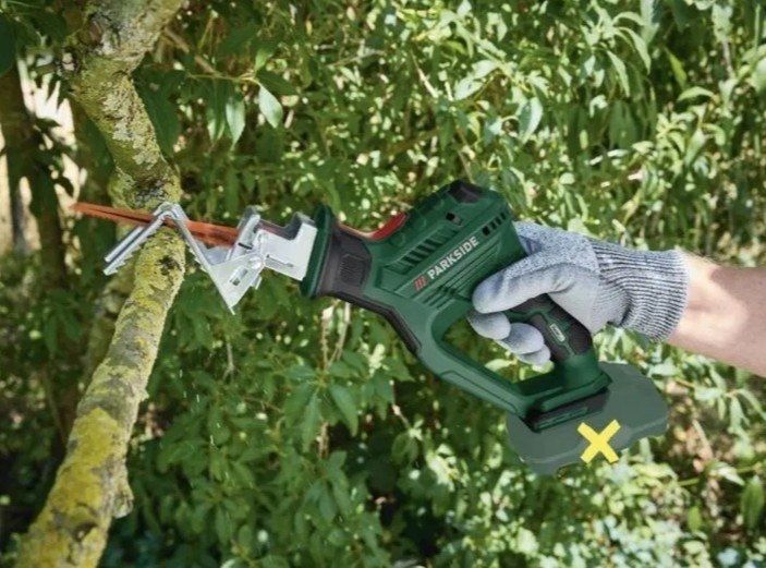 Пила шабельна гілкоріз 20v PASA 20 Li A1 від Parkside