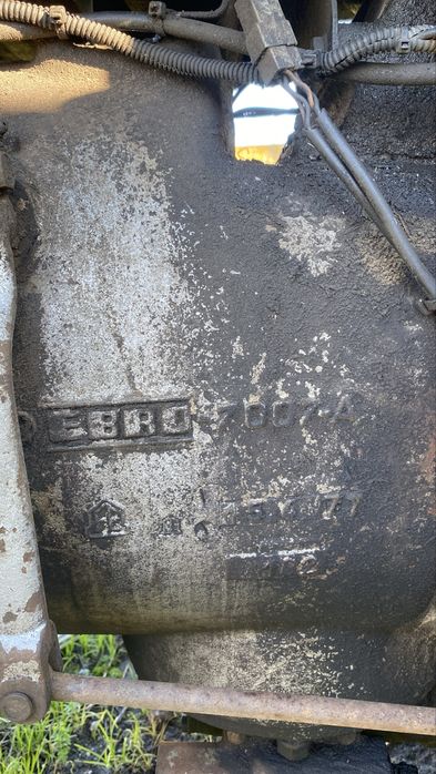 Trator Ebro a funcionar