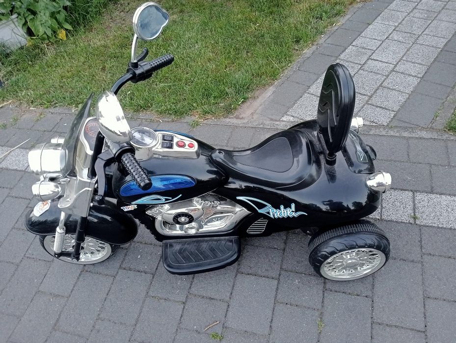 Motorek Toyz Rebel