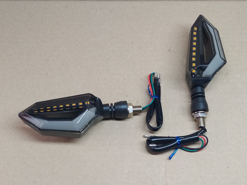 Повороти мото (пара) діодні LED динамічні, бігаючі