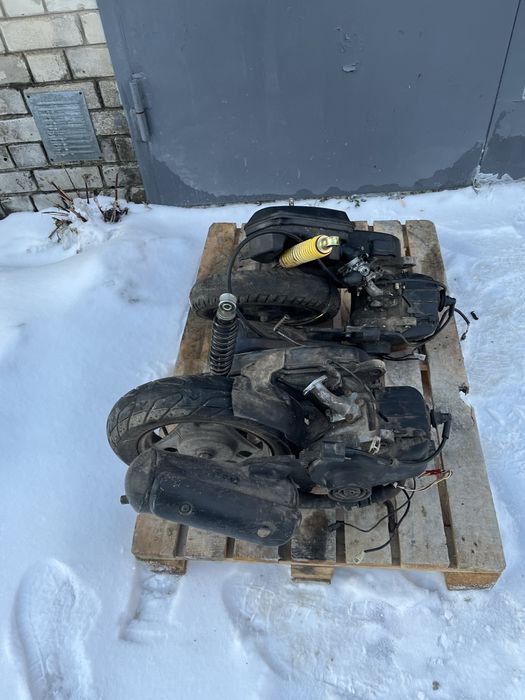 Двигатель мотор двигун Suzuki lets 1 2 3 verde a196