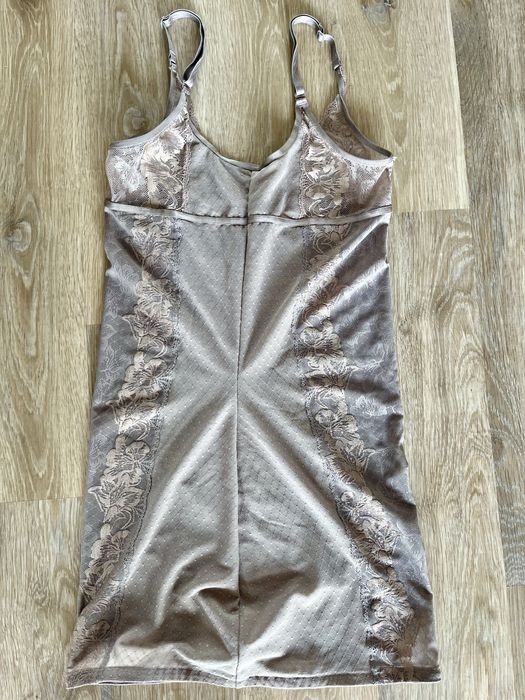 Wyszczuplająca haleczka Triumph M