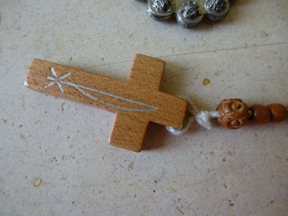 Rosário e dezenas,  religiosos