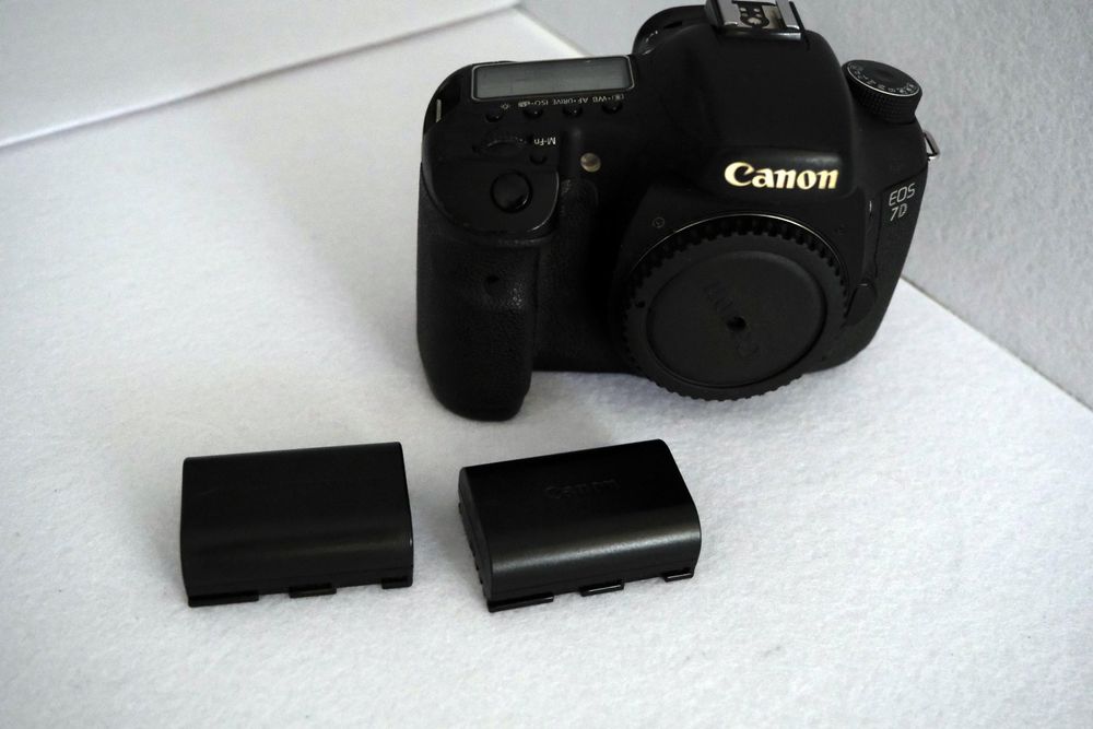 Máquina Canon corpo EOS 7D