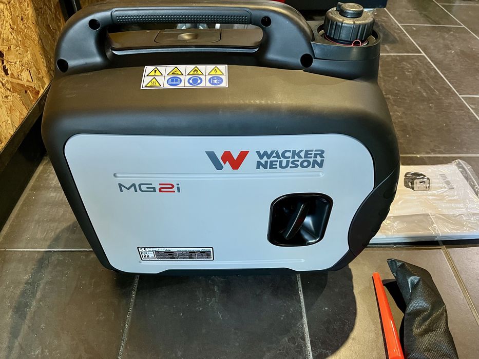 Nowy walizkowy Agregat Wacker MG2i, stały prąd