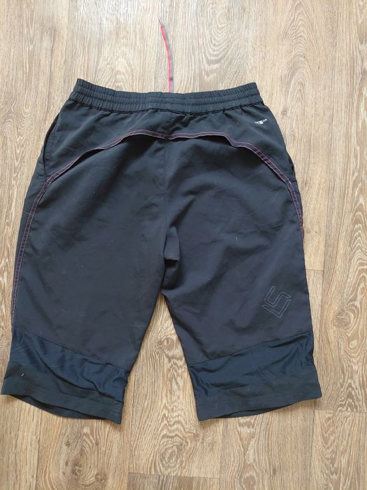 Спортивные шорты бриджи