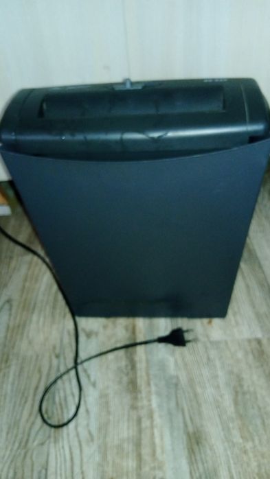 Продам офисный шредер.