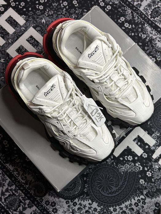 Balenciaga trak 2