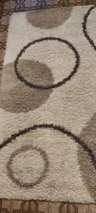 Продам ковер с длинным ворсом