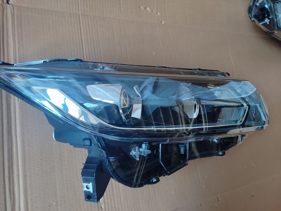 Фари фара на Nissan Rogue Sport Ніссан Рог спорт 2019 2020 2021 2022  210$