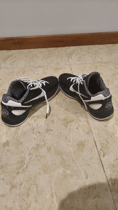 Kobe 6 Protro Pretas e brancas